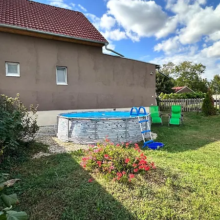 3 Apartment Novy Prerov